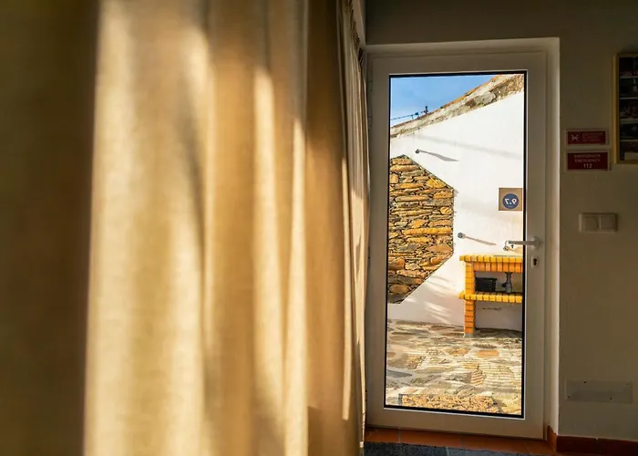 Aldeias Do Zezere-patio Dos Caseiros